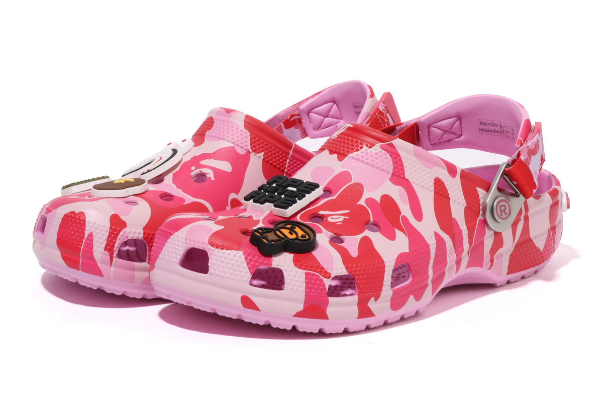 A BATHING APE®︎ × Crocs